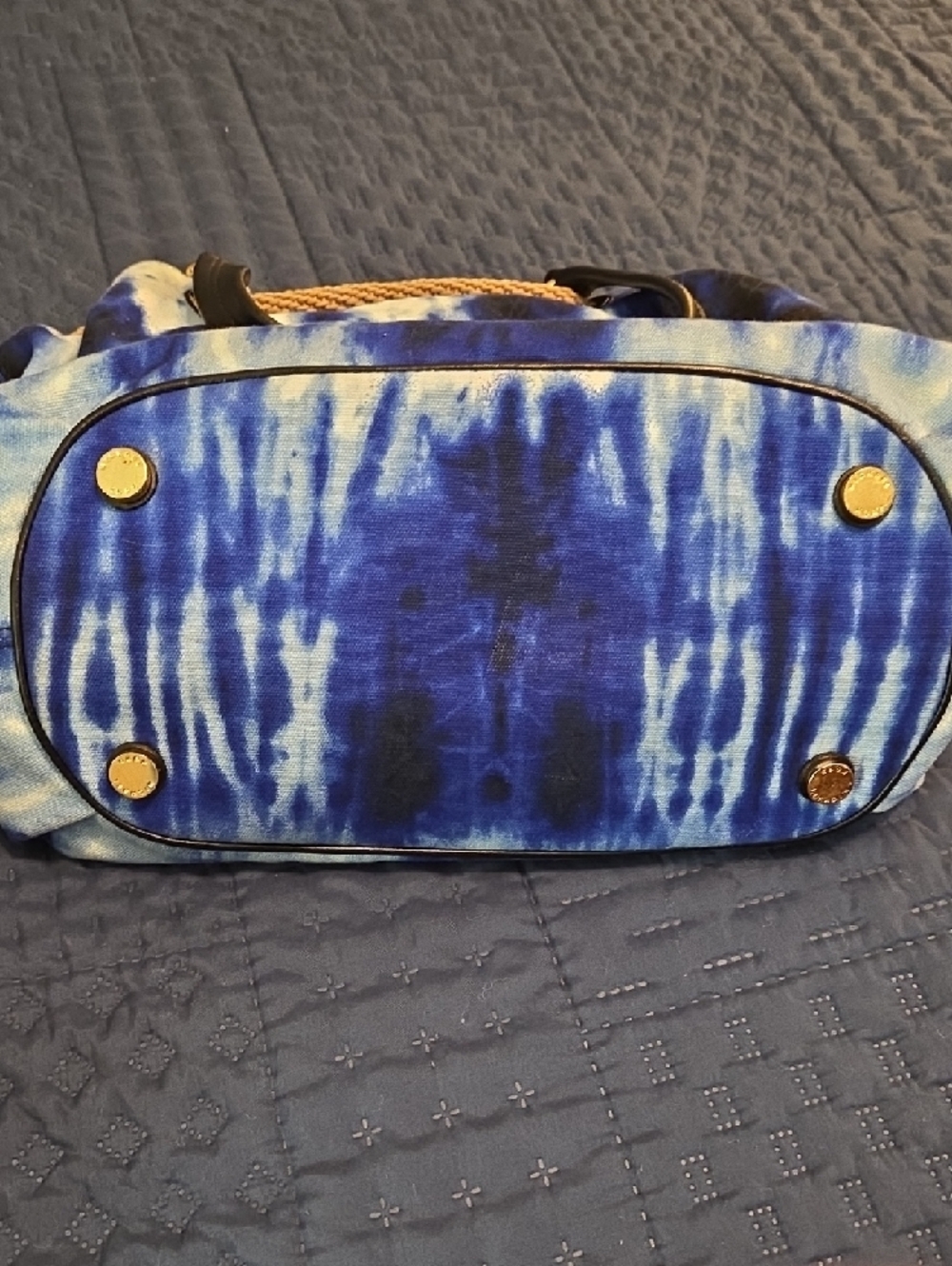 EUC Michael Kors Lrg Blue Tie-Dye Drawstring Shoulder Bag w/matching Wallet SET - Picture 9 of 13